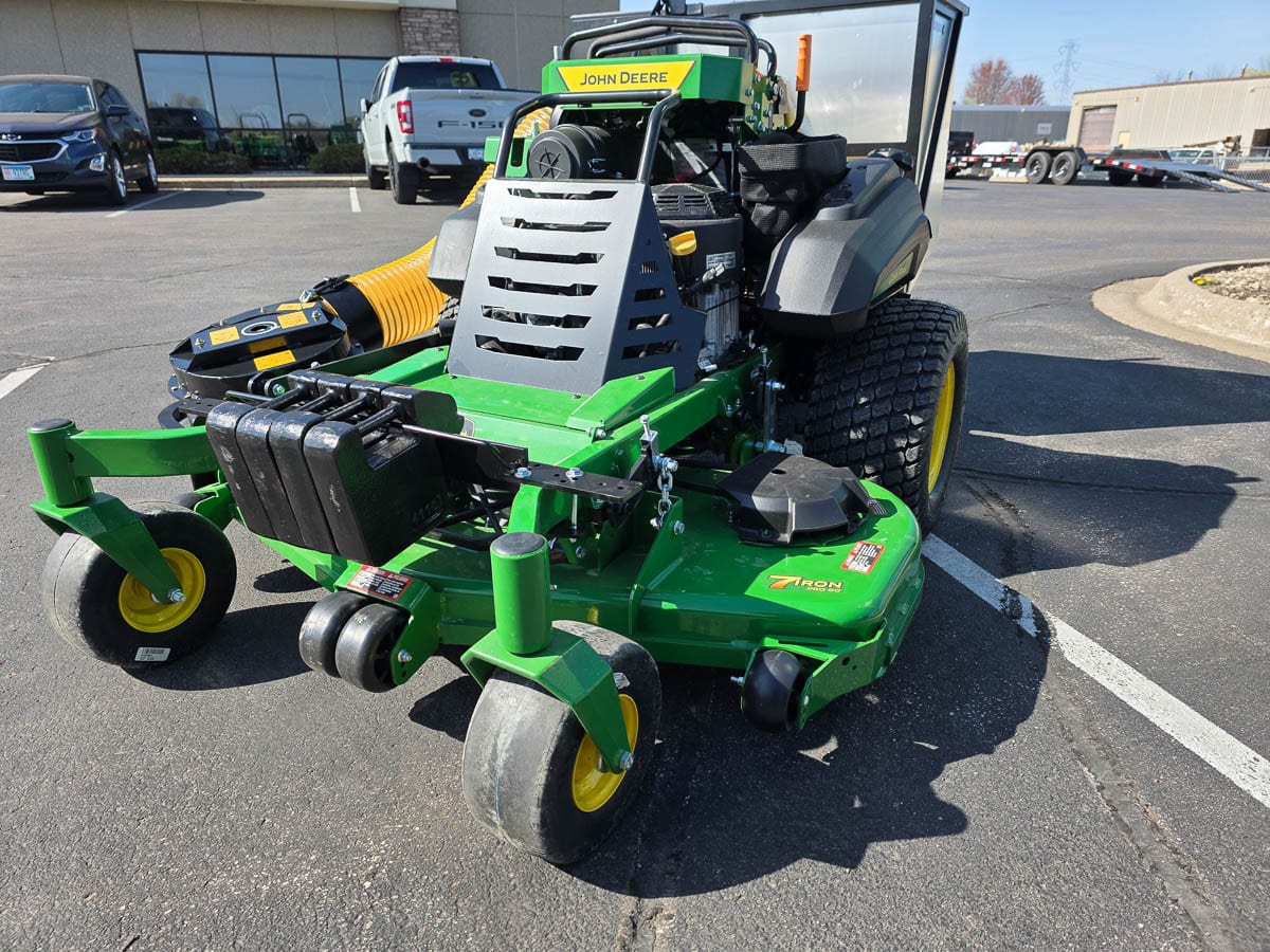 MAXfill Commercial Mower Collection System product photo